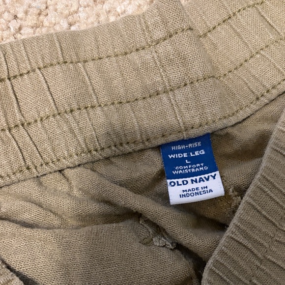 Old Navy Women's Olive Wide Leg Pants - Picture 2 of 2